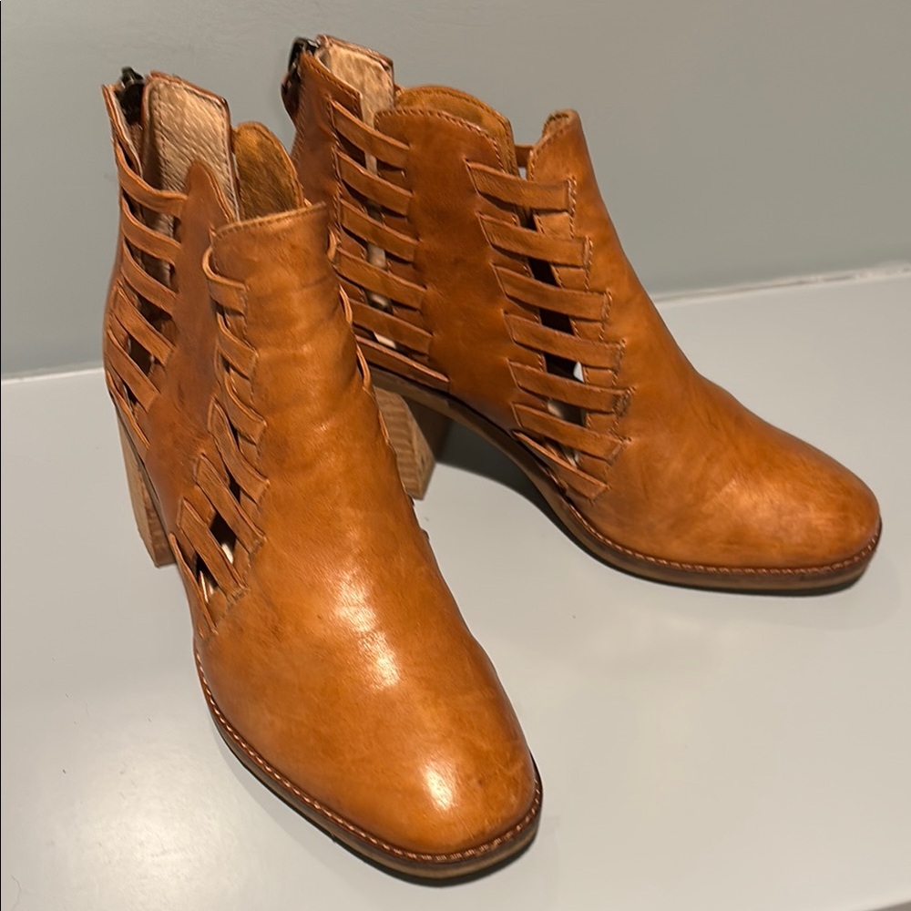 Kelsi Dagger Tan Ankle Booties with Side Cutouts